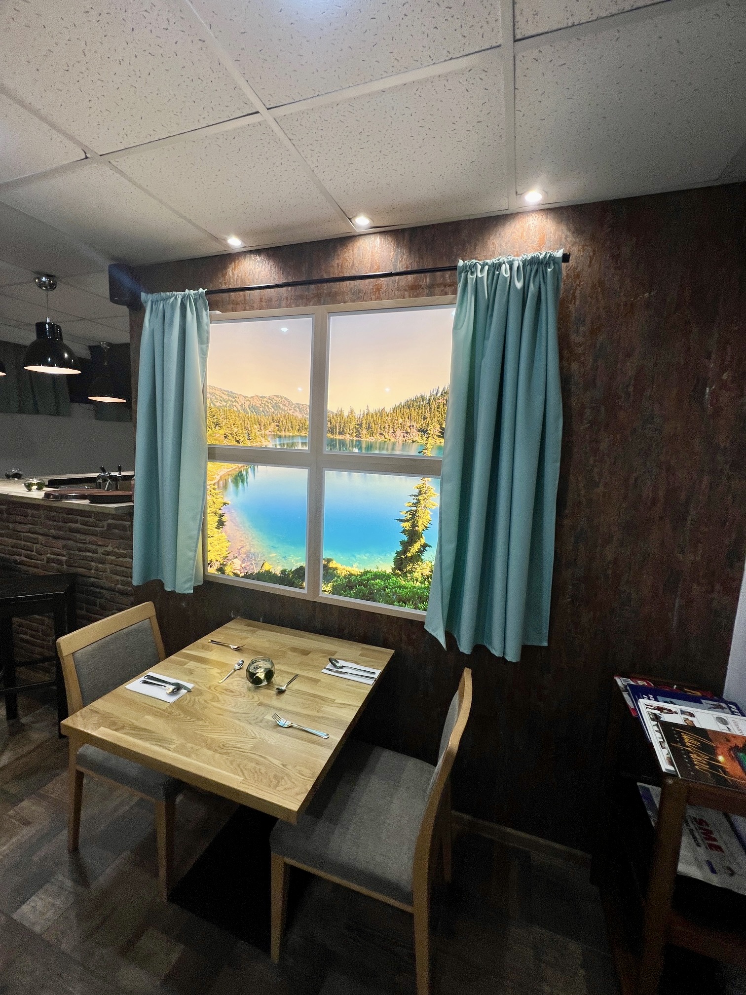 Restaurace - falešné okno 1